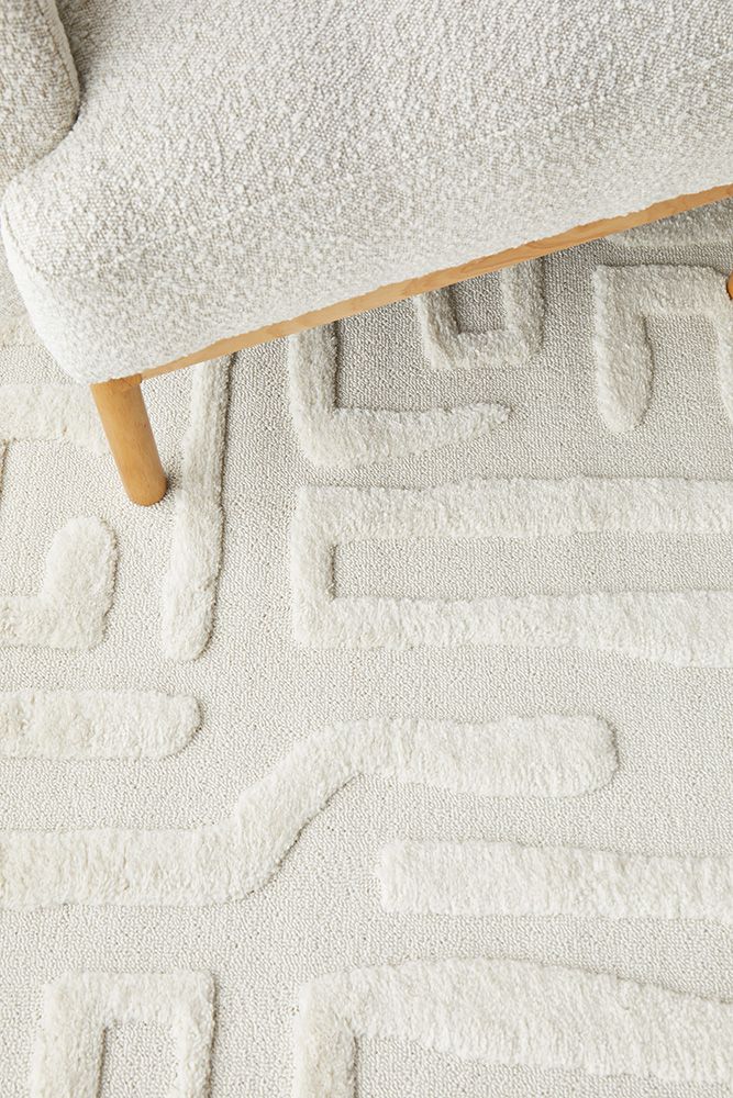 Eloise Power-Loomed Polypropylene Rug - White