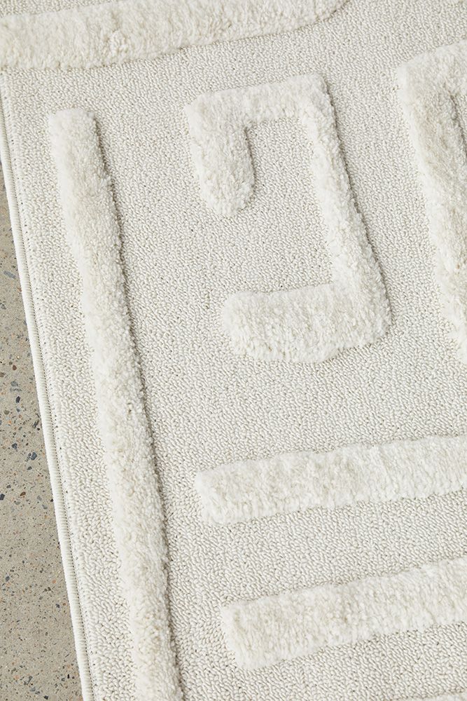 Eloise Power-Loomed Polypropylene Rug - White