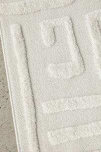 Eloise Power-Loomed Polypropylene Rug - White