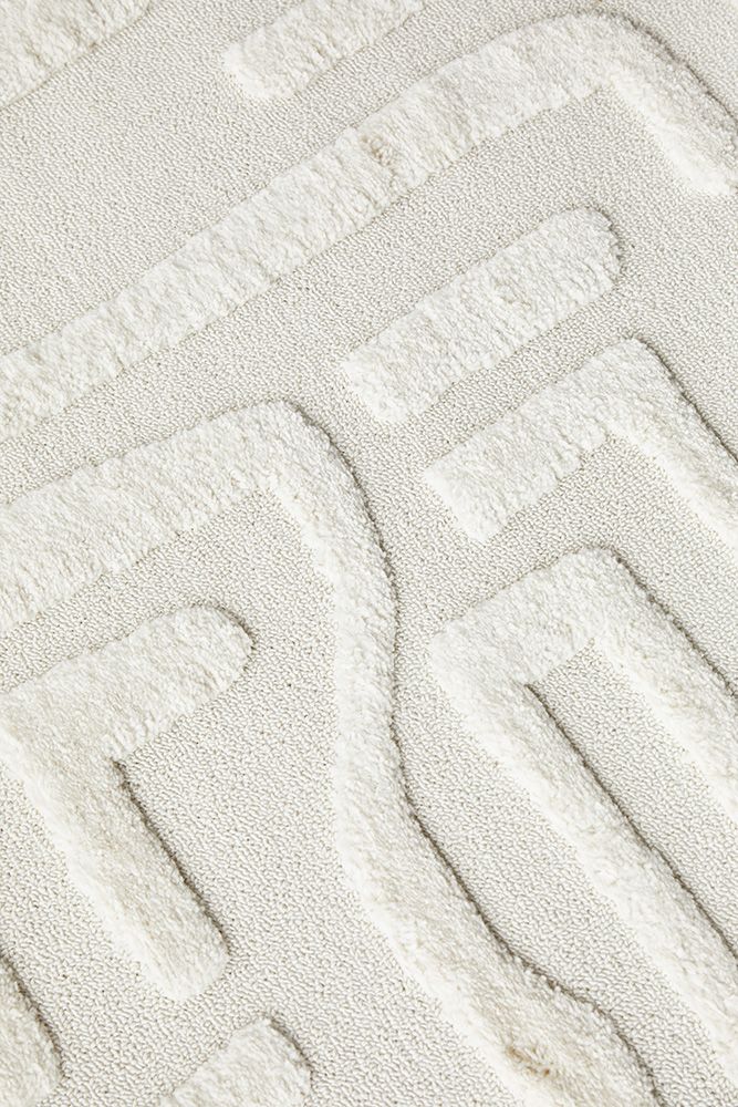Eloise Power-Loomed Polypropylene Rug - White