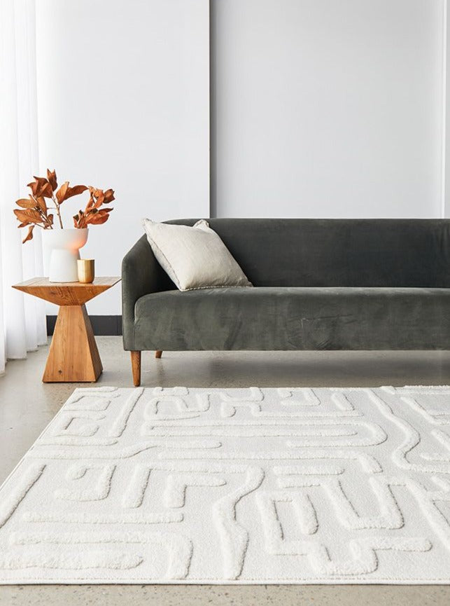 Eloise Power-Loomed Polypropylene Rug - White