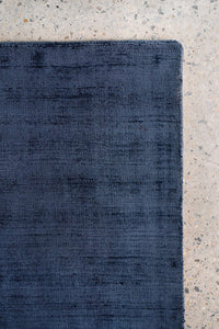 Lazuri Hand Made Viscose Rug - Navy