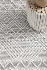 Load image into Gallery viewer, Ciara Hand Made Wool Rug - Grey
