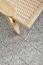 Load image into Gallery viewer, Dante Hand Made Wool Rug - Grey
