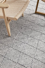Load image into Gallery viewer, Dante Hand Made Wool Rug - Grey
