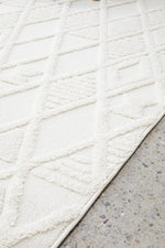 Load image into Gallery viewer, Kira Power-Loomed Polypropylene Rug - White
