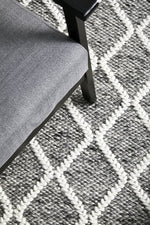 Load image into Gallery viewer, Lara Handmade Rug - Grey
