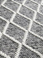Load image into Gallery viewer, Lara Handmade Rug - Grey

