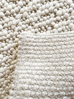 Load image into Gallery viewer, Pebbles Hand Made Wool Rug - Ivory
