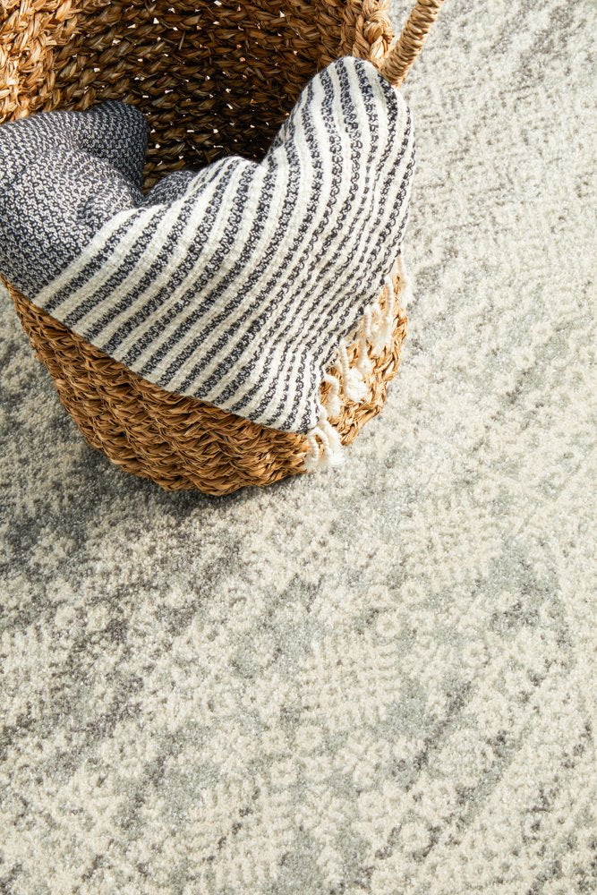 Zarah Power-Loomed Polypropylene Rug - Silver