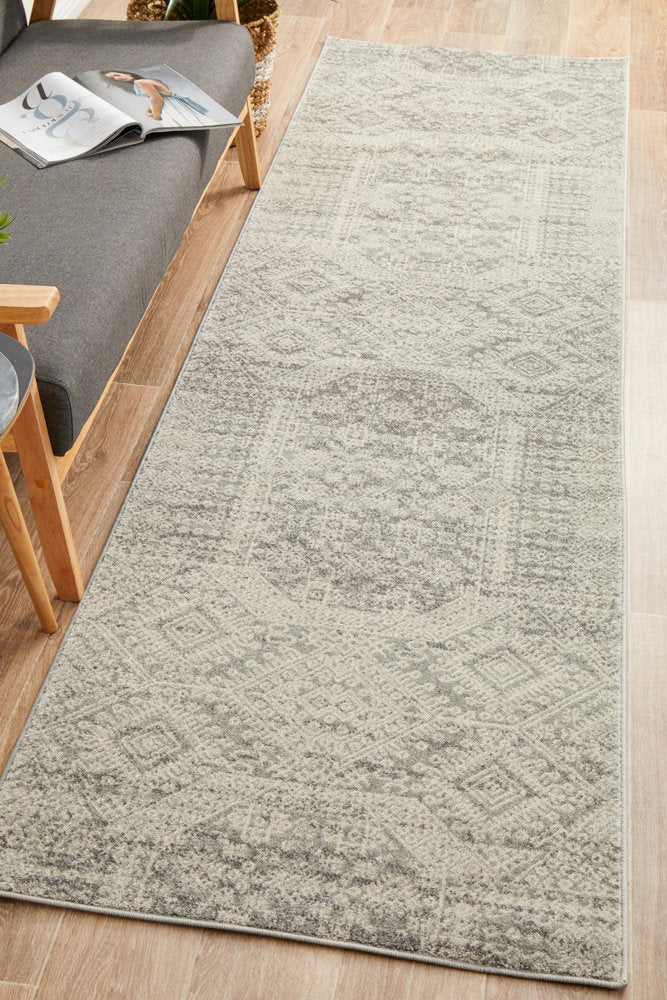 Zarah Power-Loomed Polypropylene Rug Runner - Silver