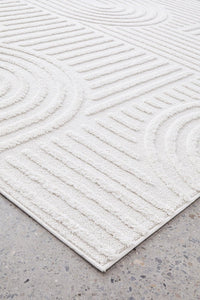 Zoe Power-Loomed Polypropylene Rug - White